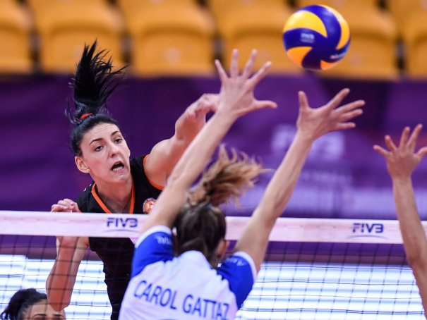 女排半决赛比赛时间