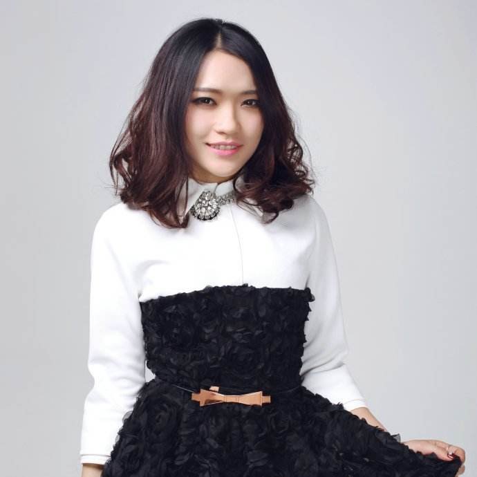 庄心妍唱的一首歌里面有句歌词叫，我爱爱你，我爱爱你，这是什么歌？