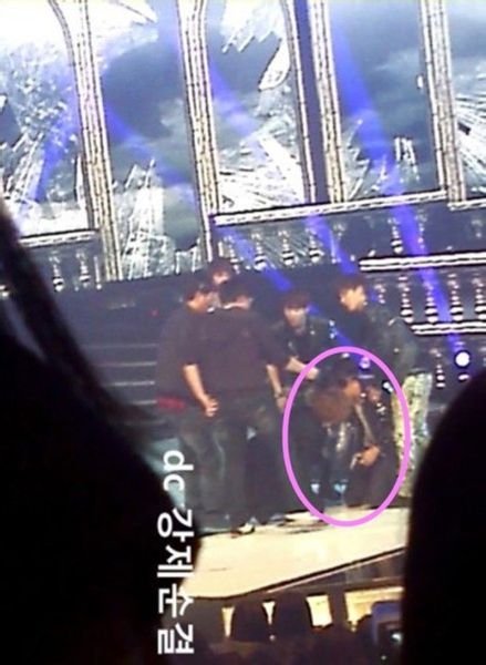 SBS人气歌谣边伯贤眼睛受伤是哪年哪期呀，手机在哪能看