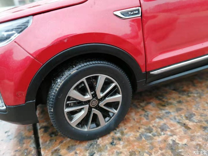 国产最美SUV，赏长安CS55炫动红的时尚