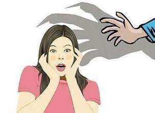 江西上饶多名男子街头围殴一女子，女性出门在外该如何保护自己？