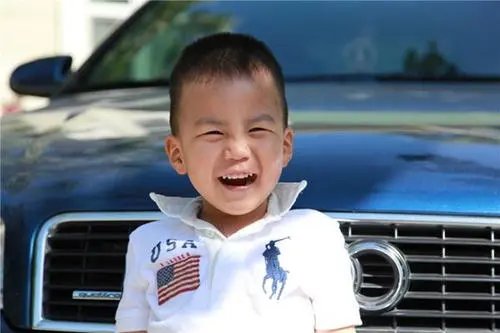 离婚七年了，儿子不认我怎么办呀？