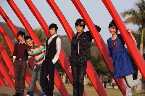 《一起来看流星雨》播出十年了，为什么除了男女主，其他人都不温不火？