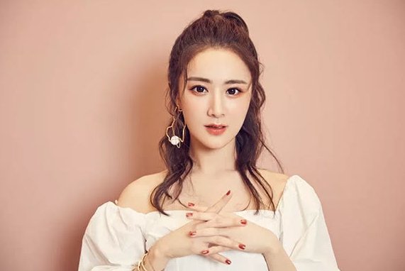 全国青联委员、电商主播薇娅，对未来五年的就业市场有什么看法？