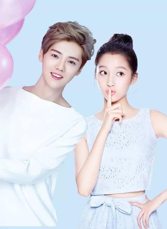 关晓彤和鹿晗粉丝纷纷更换头像，恋爱四年为何这次又杠起来了？