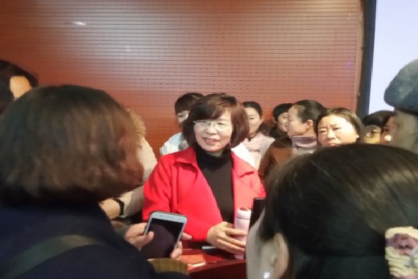 福建班主任歧视外地孩子与家长发生争执，事情的经过是怎样的？