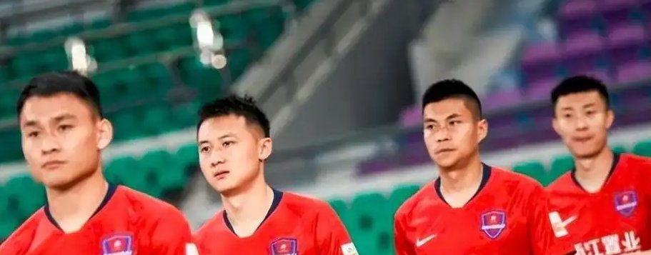 重庆俱乐部目前欠薪总额超7亿，你认为这一问题该如何解决？