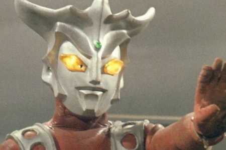 每个奥特曼都多少岁？