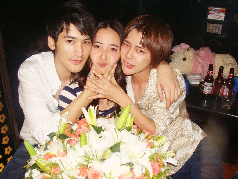 忠格尔加的活动