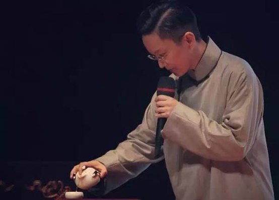 老生王瑜，瑜老板的性取向是男是女？