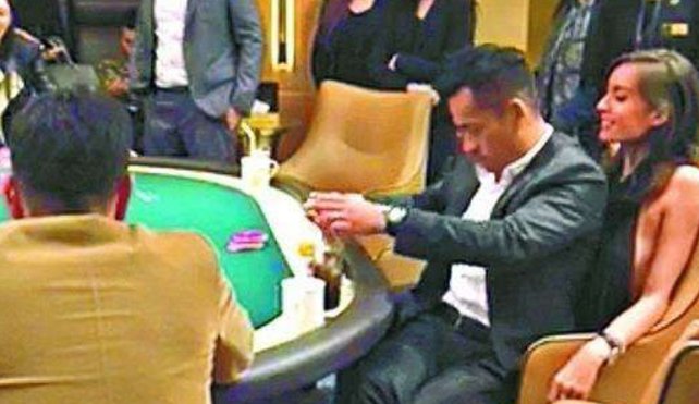 周焯华的子女关系如何？