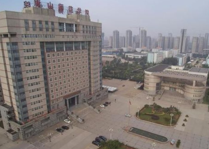 校长曝唐山学院招生遇冷？校方回应：此校长是假的！假扮他人身份是否违法？