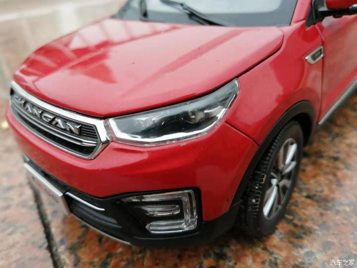 国产最美SUV，赏长安CS55炫动红的时尚