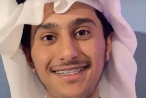 “馄饨皮小王子”，从顶流变成风暴中心！他的家庭背景如何？