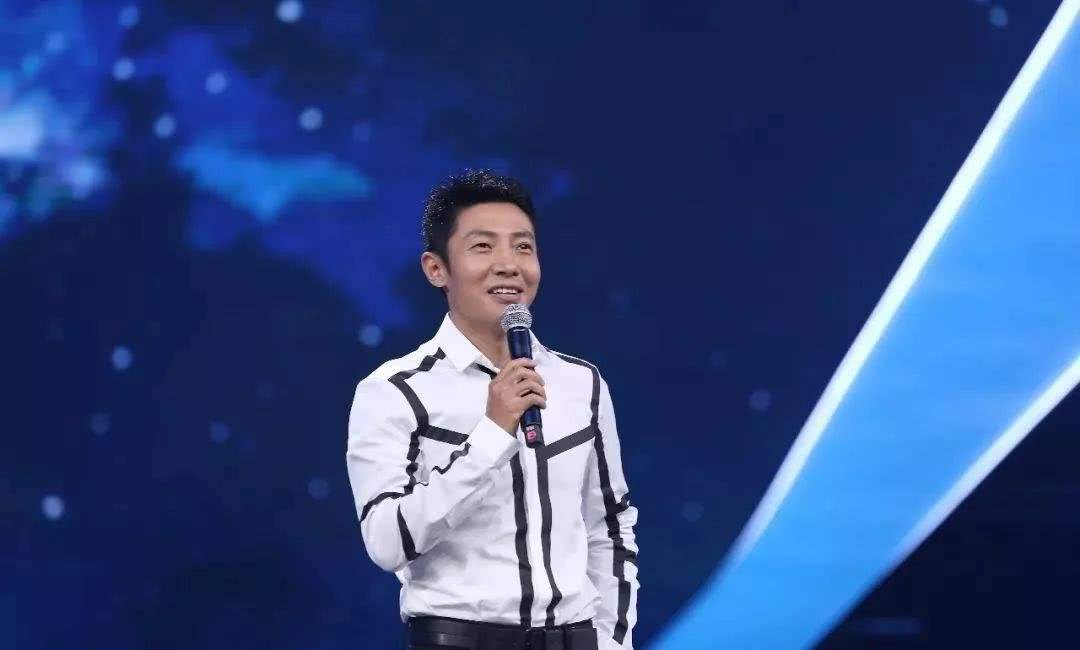 撒贝宁春晚舞台上直接回应嘴瓢,这波操作你看懂了吗?