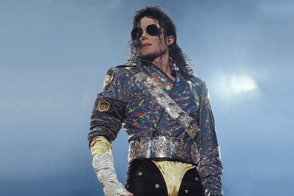 迈克尔杰克逊皮肤怎么变白的