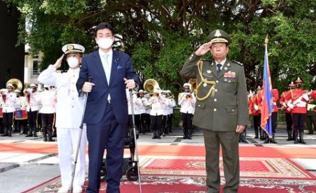 没有子女！安倍晋三死后，家族势力由谁继承？