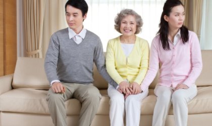 老公对婆婆特别孝顺，我该怎么办？