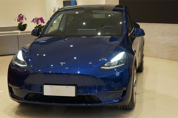 国产特斯拉ModelY降价近15万，导致车型降价的原因是什么？