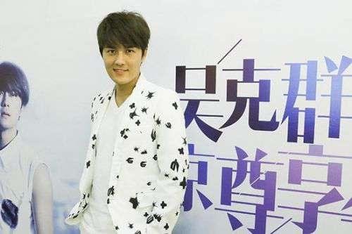潘玮柏吴克群久违同框合影，他们之间的关系如何？