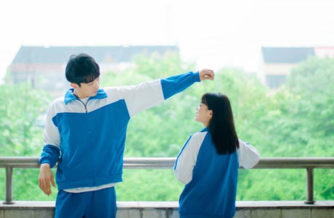 多大年纪谈恋爱被称作“早恋”？