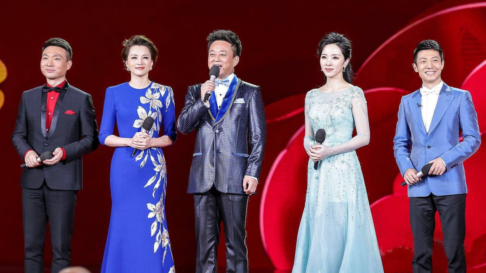 14年前，央视春晚的“黑色三分钟”，到底是怎么回事？