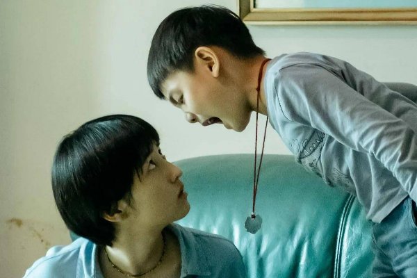 李银河评电影《我的姐姐》背后的逻辑，个人价值必须高于家庭价值吗？