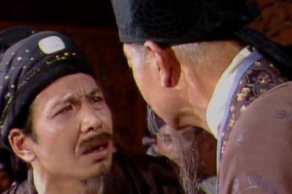 在《红楼梦》里，人们为什么会把偷奸称为扒灰？