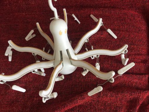 八爪鱼衣架的评价褒贬不一，你的使用感是怎样的？