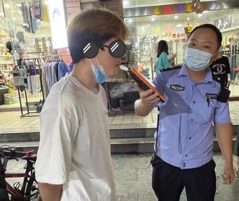 河南男子拿驾照11天酒驾被一次性记38分,这件事给予我们什么警示?