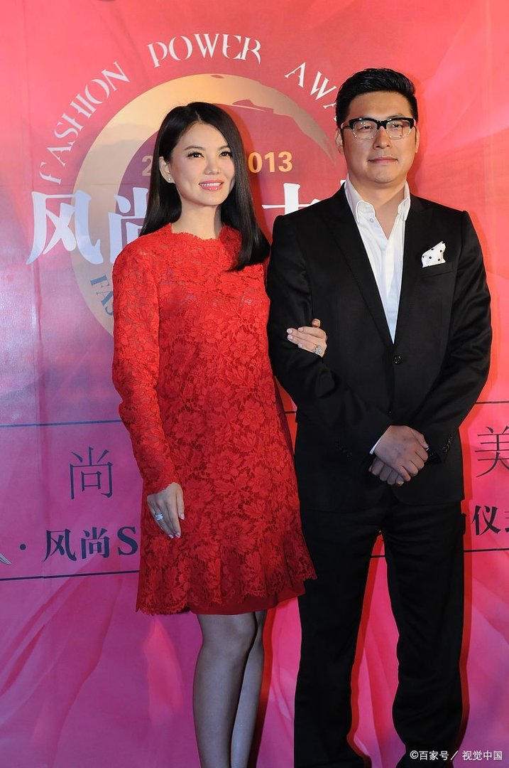 央视点名李湘，扯下了李湘身上最后一块遮羞布，到底咋回事？