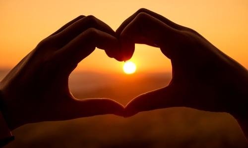 我在想他他也在想我么?