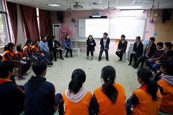 汉中老师将知识点融入游戏助学生记忆，这种教育方式有什么好处？