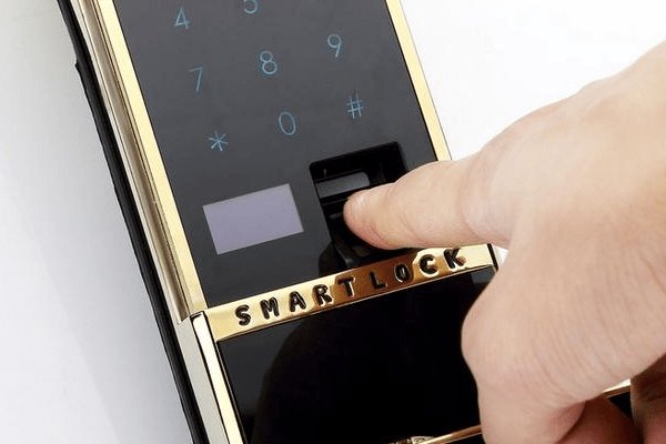 hbs智能门锁怎么用,需要指纹吗?