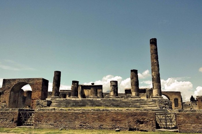 2千年前死于火山喷发的两居遗骸被找到,专家有何重大发现?