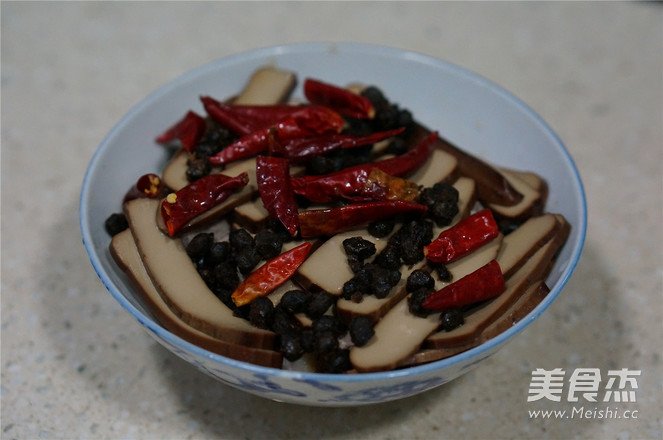 走油豆豉扣肉怎么做