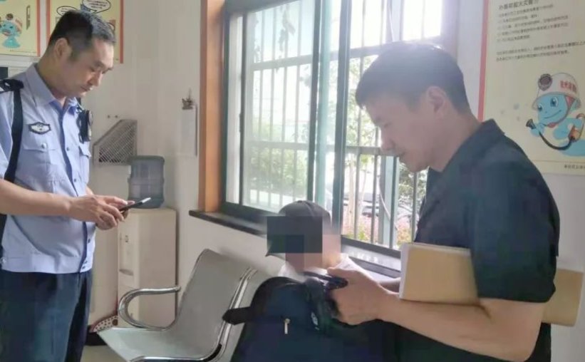 江西一少年遭持刀围殴，反杀一人被判十年，法院为何这么判？