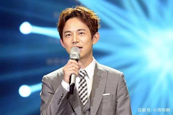 何炅“出柜”传闻被热议，他到底得罪了谁？