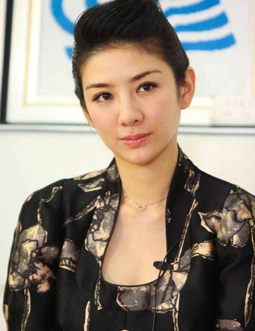 马苏让黄奕多过两年清净日子,她是关心还是讽刺?