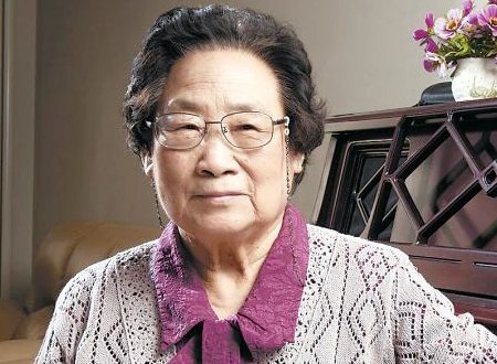 八位共和国勋章获得者事迹是什么