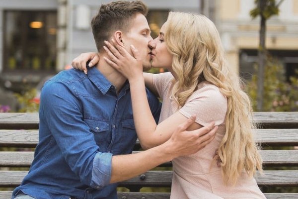 女生对男生说Do you regret meeting me是什么意思？