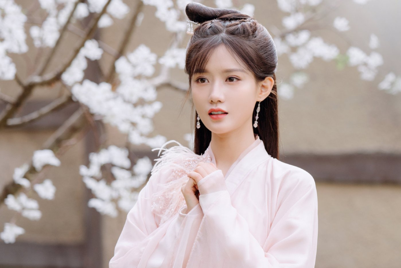 且听凤鸣剧情介绍