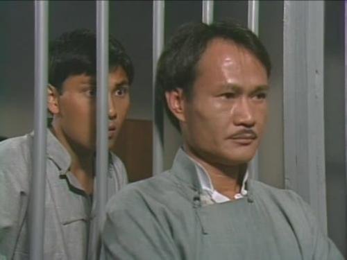 《僵尸道长2》和《僵尸道长1》剧情一样吗？