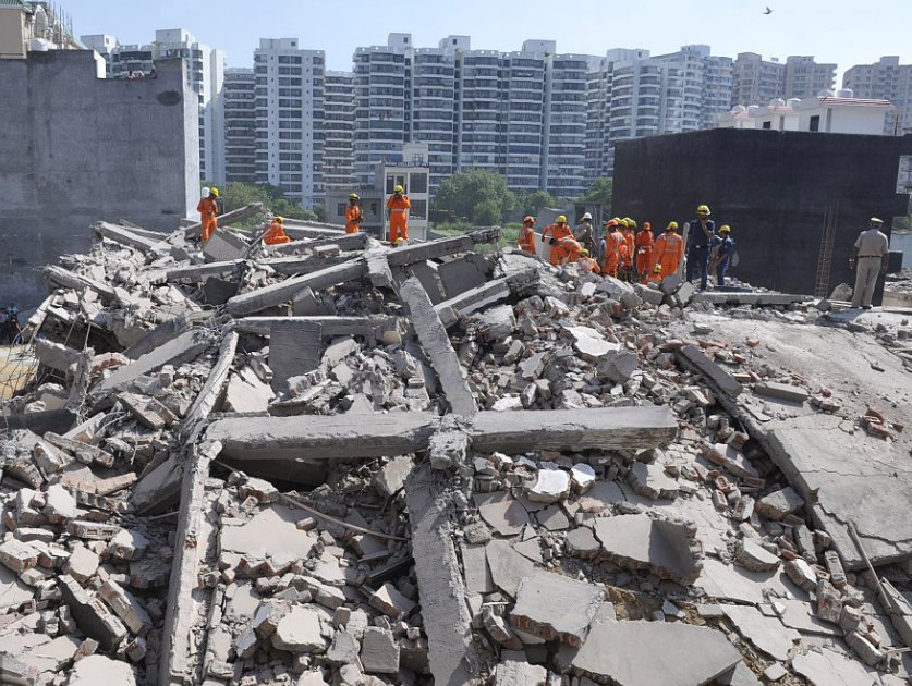 长沙倒塌事故5人获救,房主被控制,他将会面临什么处罚?