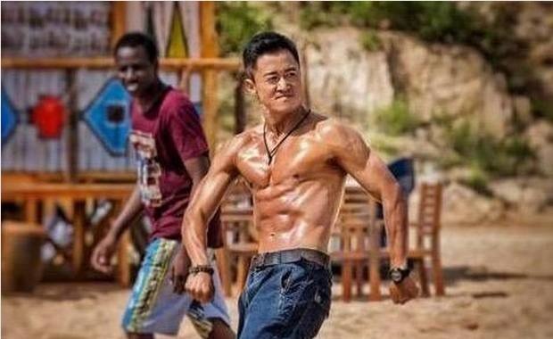 《战狼2》56.8亿的票房，分成是怎么分的，吴京可以分多少钱？