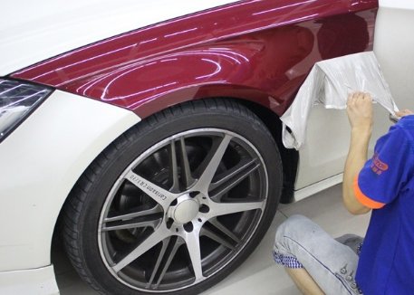 汽车贴膜怎么撕下来