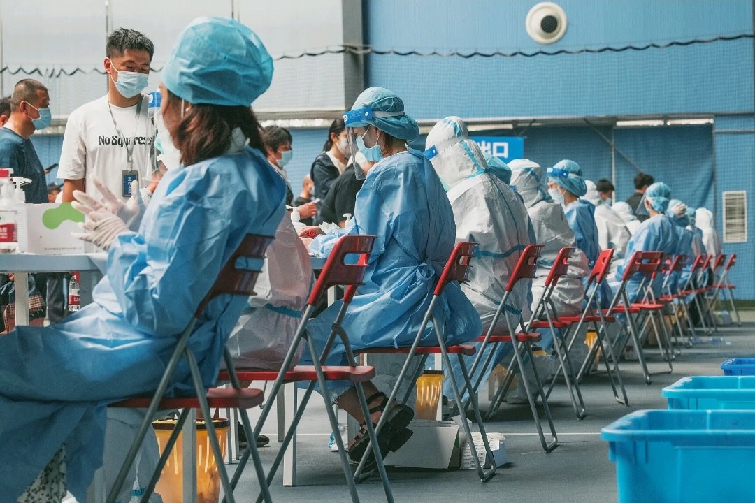 广东省深圳市多地升级为高中风险区，当地采取了哪些应对措施？