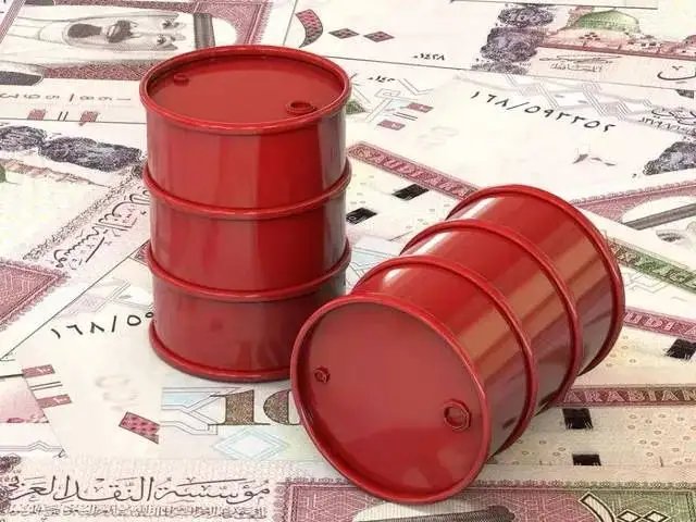 “两桶油”上半年均日赚4亿元，这意味着什么？年底会亏损吗？