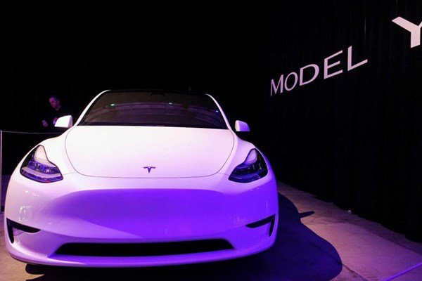 国产特斯拉ModelY降价近15万，导致车型降价的原因是什么？
