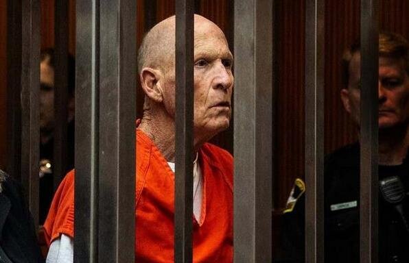 美国74岁变态连环杀手当庭道歉，他干了哪些丧心病狂的事？